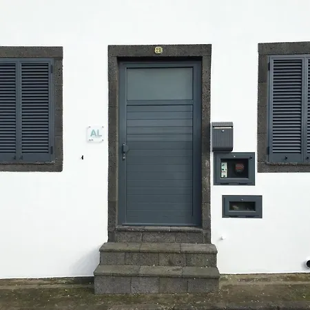 Semesterbostad Casa Dos Cedros